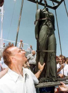 The statue of Isis being raised from the sea at Menouthis