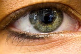 Reflection in the pupil of the eye